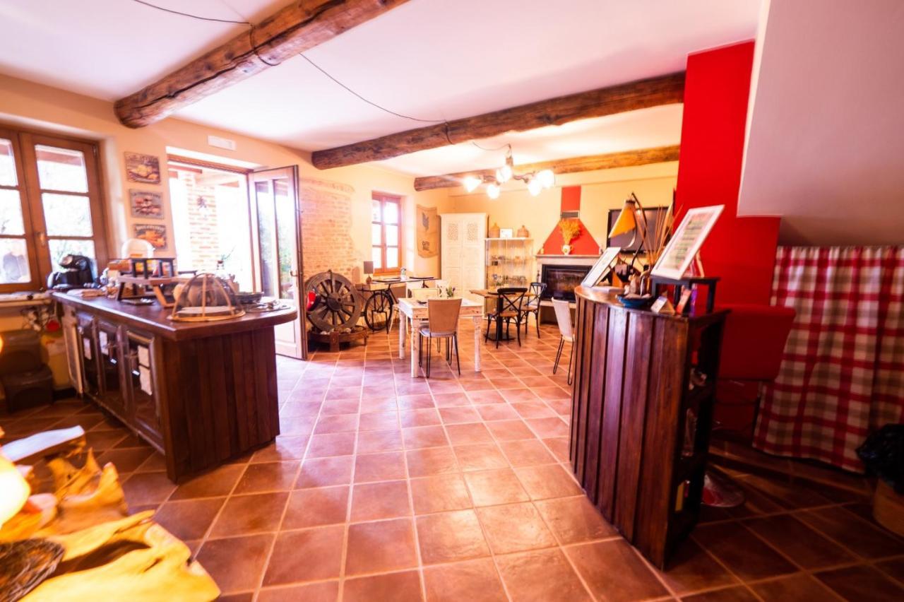 B&B Naturin - Cascina Colombaro Lauriano ภายนอก รูปภาพ