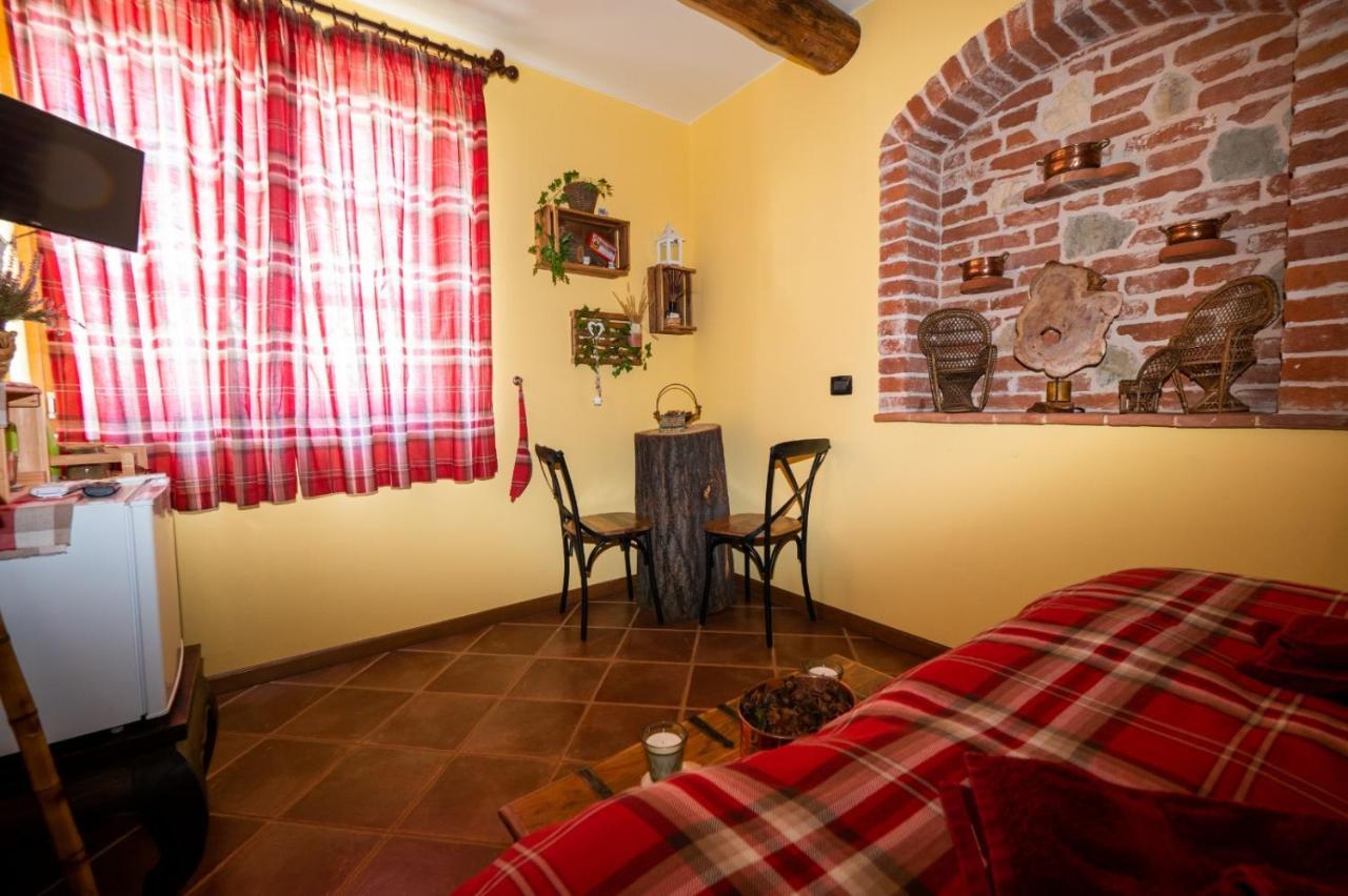 B&B Naturin - Cascina Colombaro Lauriano ภายนอก รูปภาพ